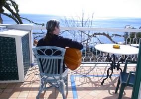 Party music with the Spanish Guitarist